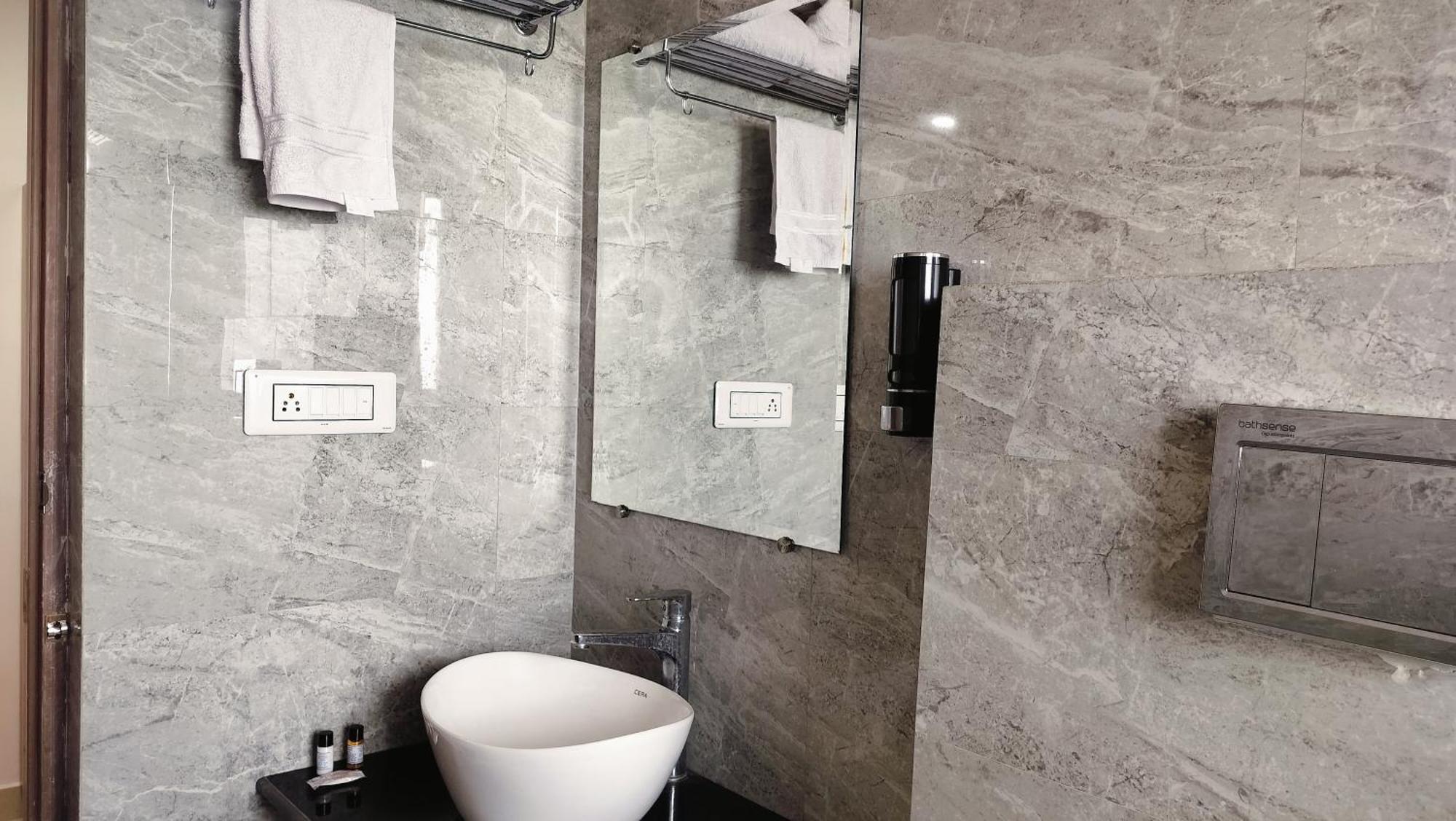 Hotel Binwa View Baijnath Екстер'єр фото