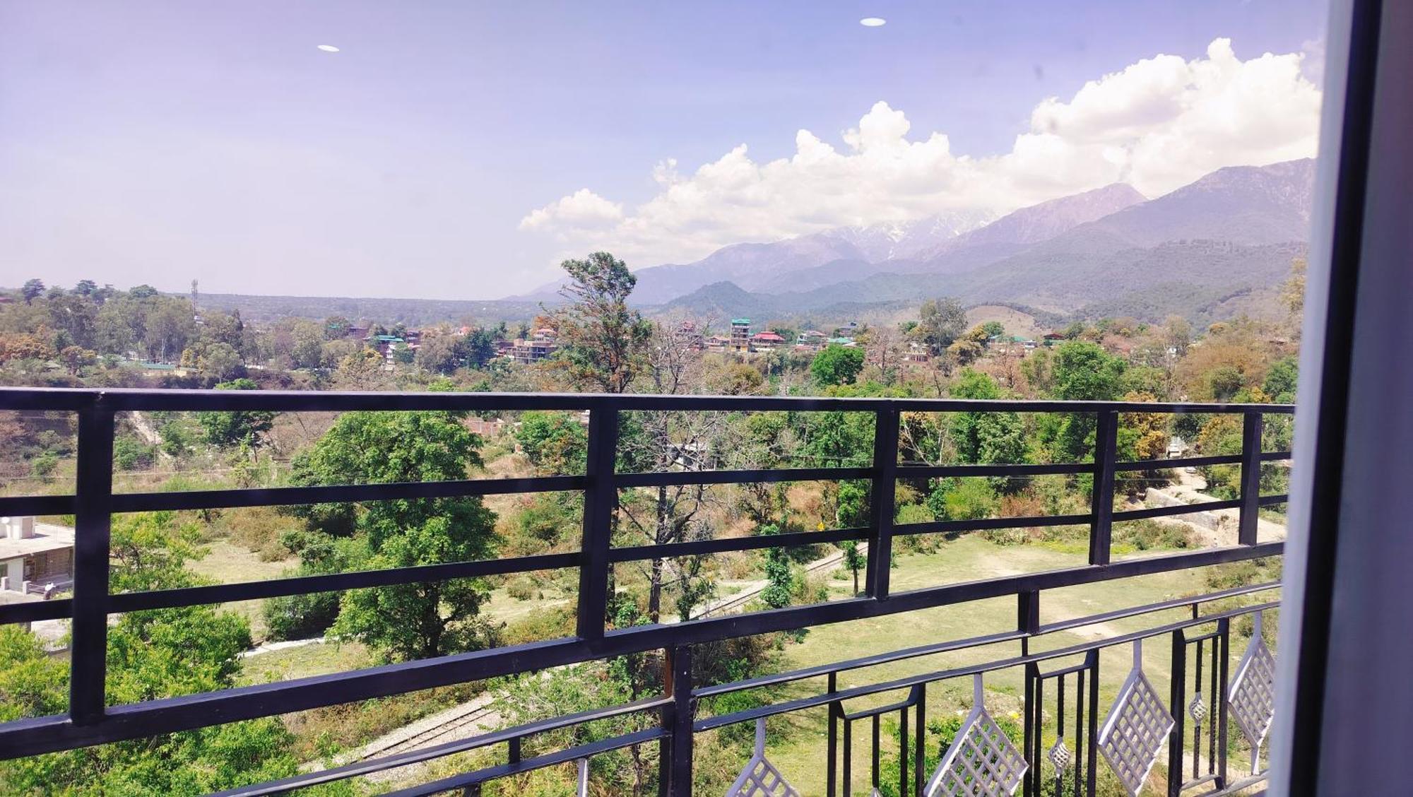 Hotel Binwa View Baijnath Екстер'єр фото